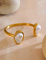Load image into Gallery viewer, Pearl Touch Cuff