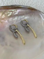 Load image into Gallery viewer, Knot Glow Earrings