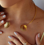 Load image into Gallery viewer, Golden Seashell Choker